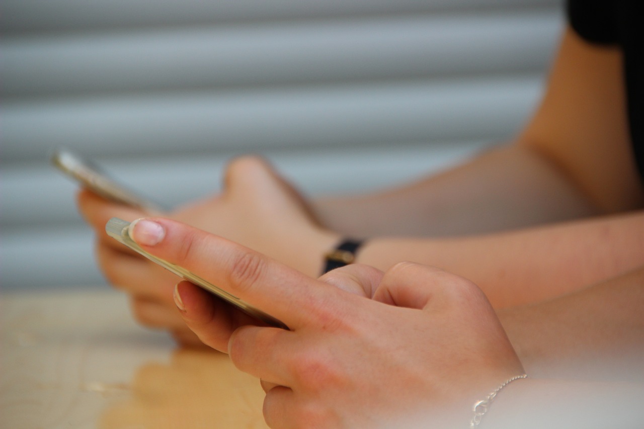The Effects of Social Media Algorithms on User Experience
